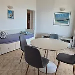 Apartment Paras Zečevo