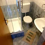 Apartment Paras
