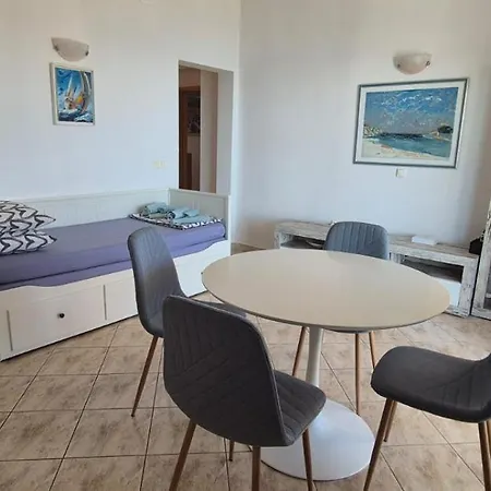 Apartamento Paras Zečevo